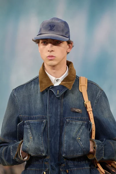 Look 47